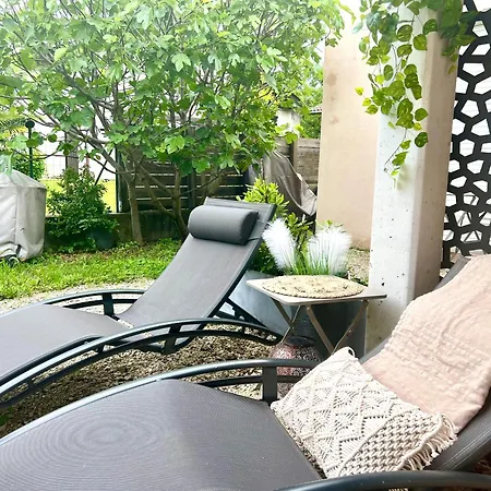 Homestay & Jardin L Grenoble Nord - St Egreve Saint-Egreve